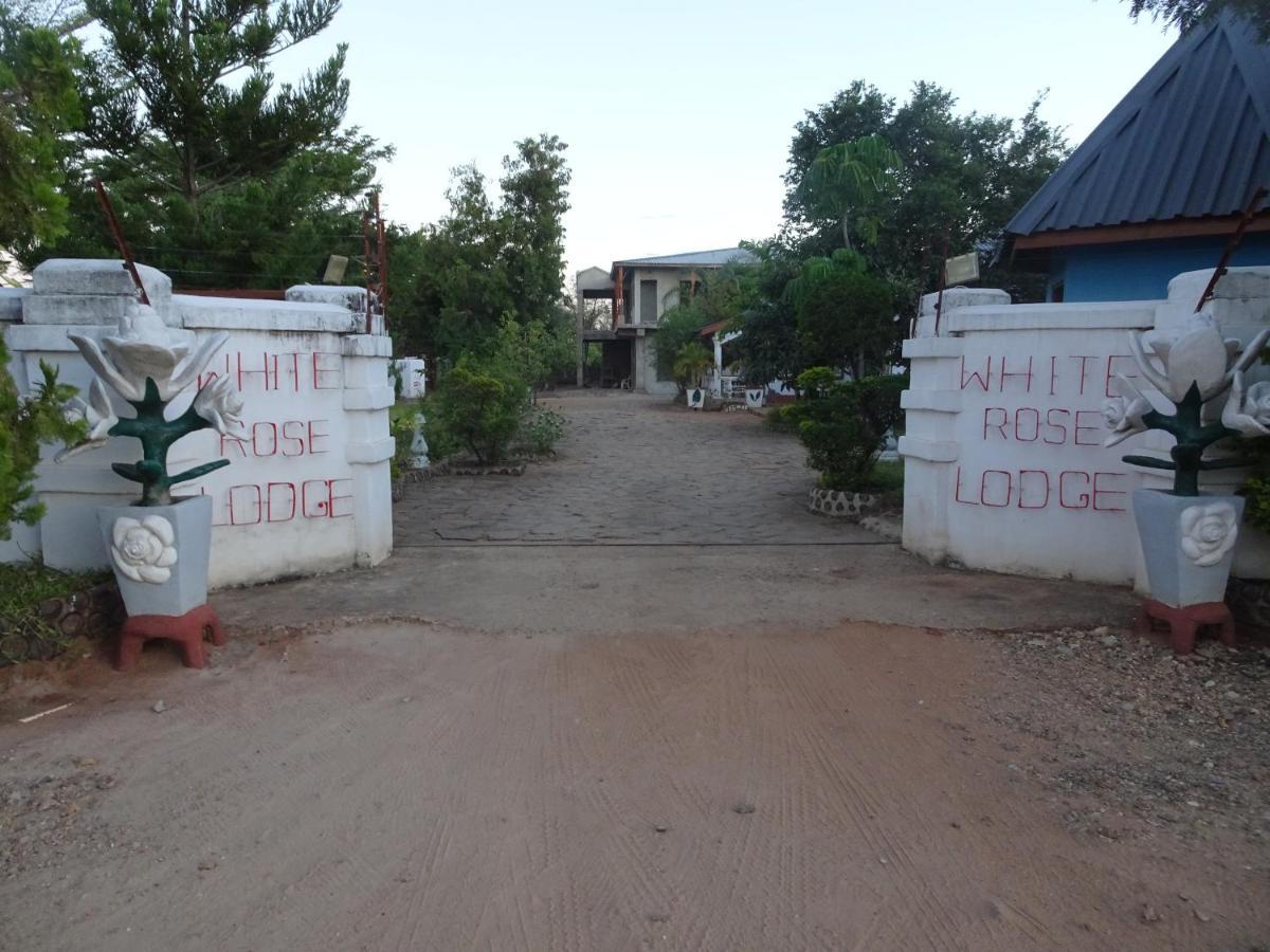 White Rose Lodge Livingstone Exterior foto
